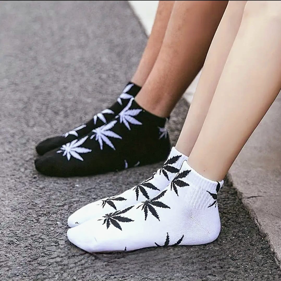 WhatsApp Image 2025-03-25 at 17.50.33_54de09a2 Ladies cannabis Leaf Print Socks